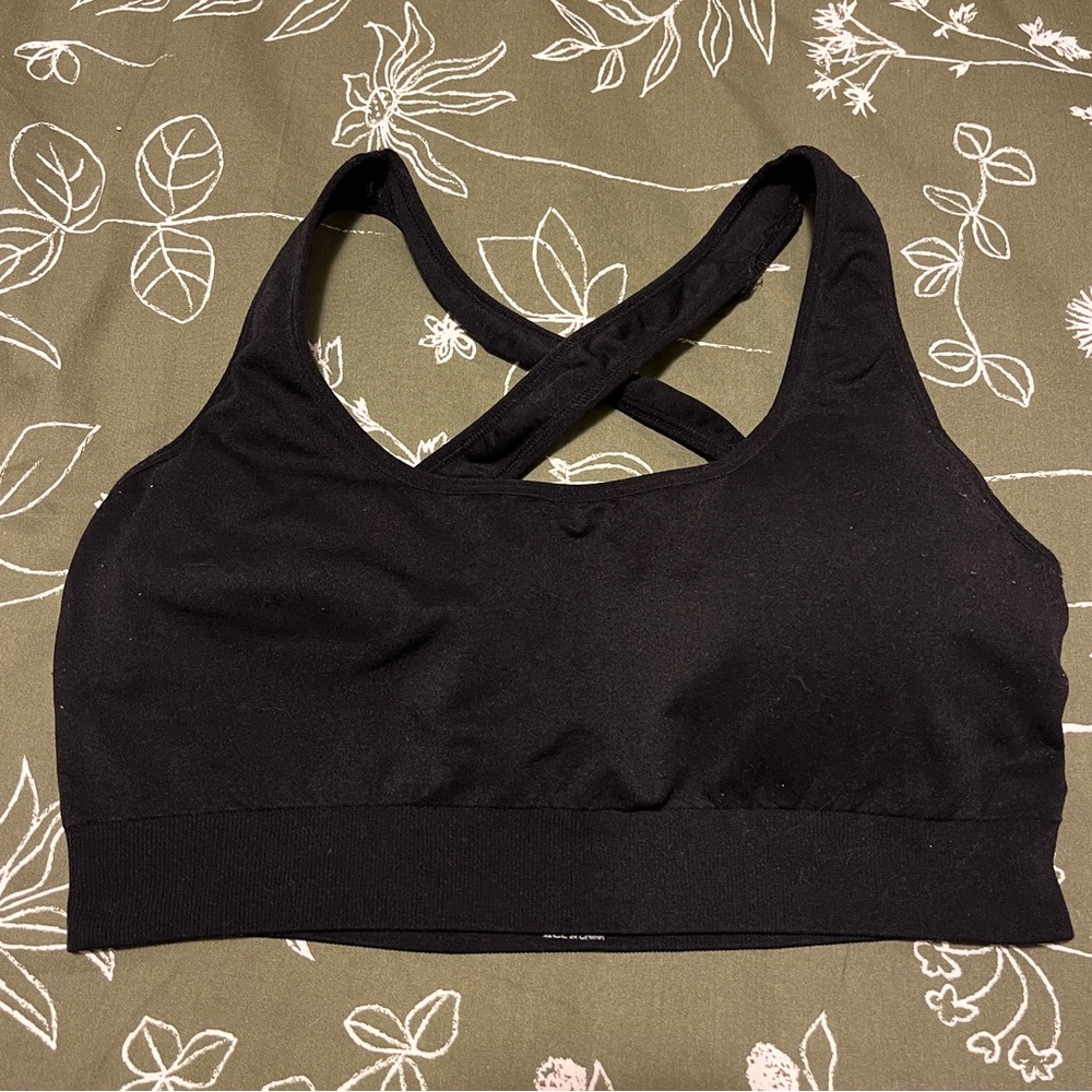 NVGTN Criss Cross Sports Bra